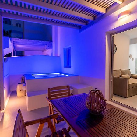 Aerenia Luxury suites Karterados  Zewnętrze zdjęcie