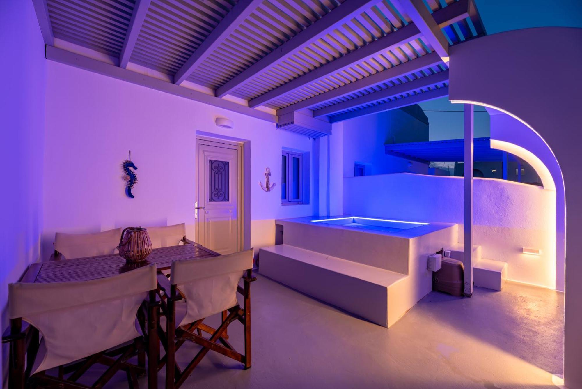 Aerenia Luxury suites Karterados  Zewnętrze zdjęcie