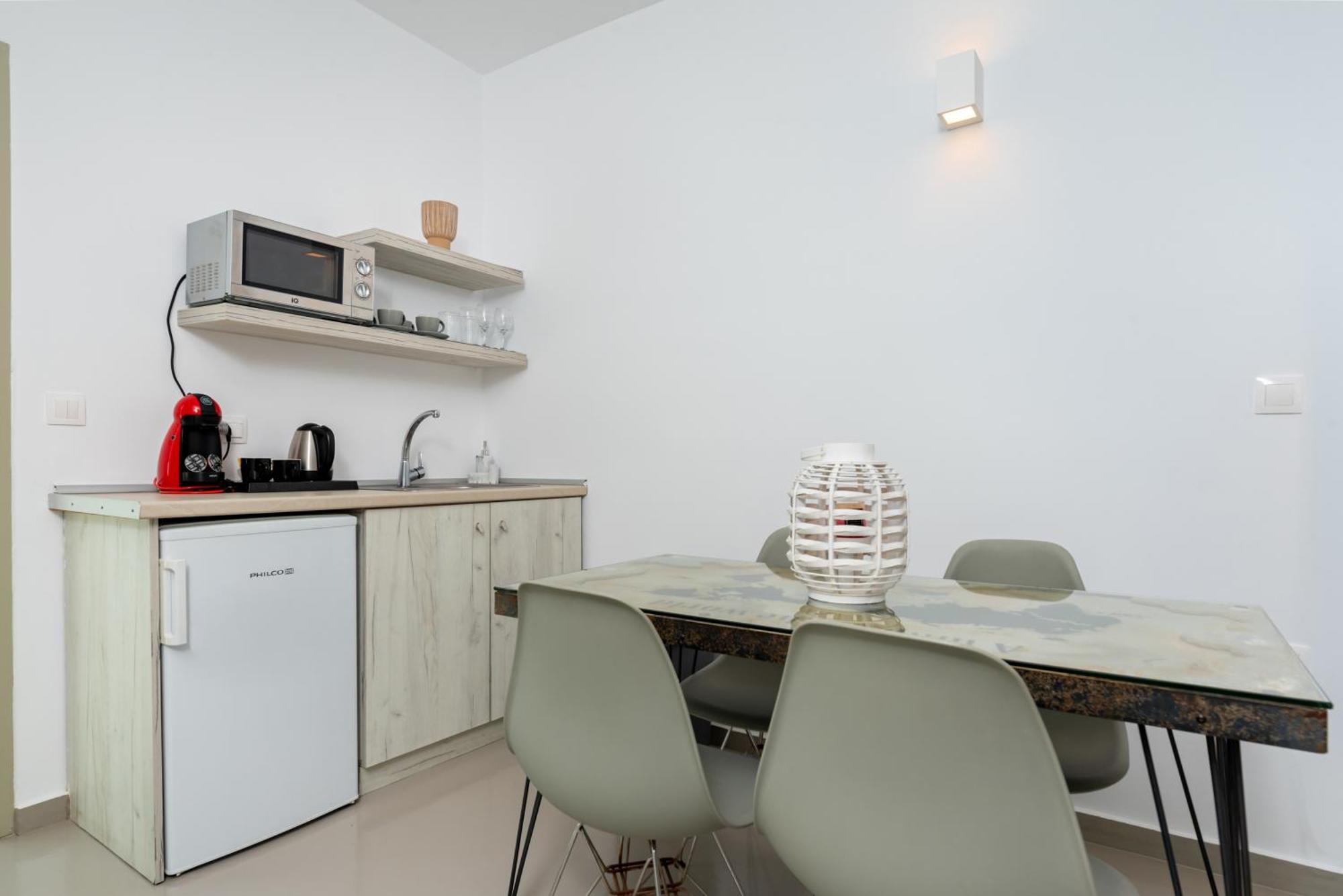 Aerenia Luxury suites Karterados  Zewnętrze zdjęcie